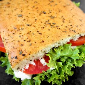 Pizzabrot Tomate-Mozzarella