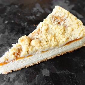 Aprikosenkäsekuchen